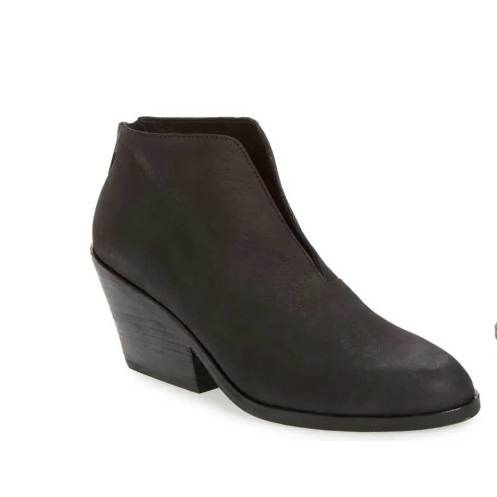 Eileen Fisher Nelson Black Leather Booties 7 EUC